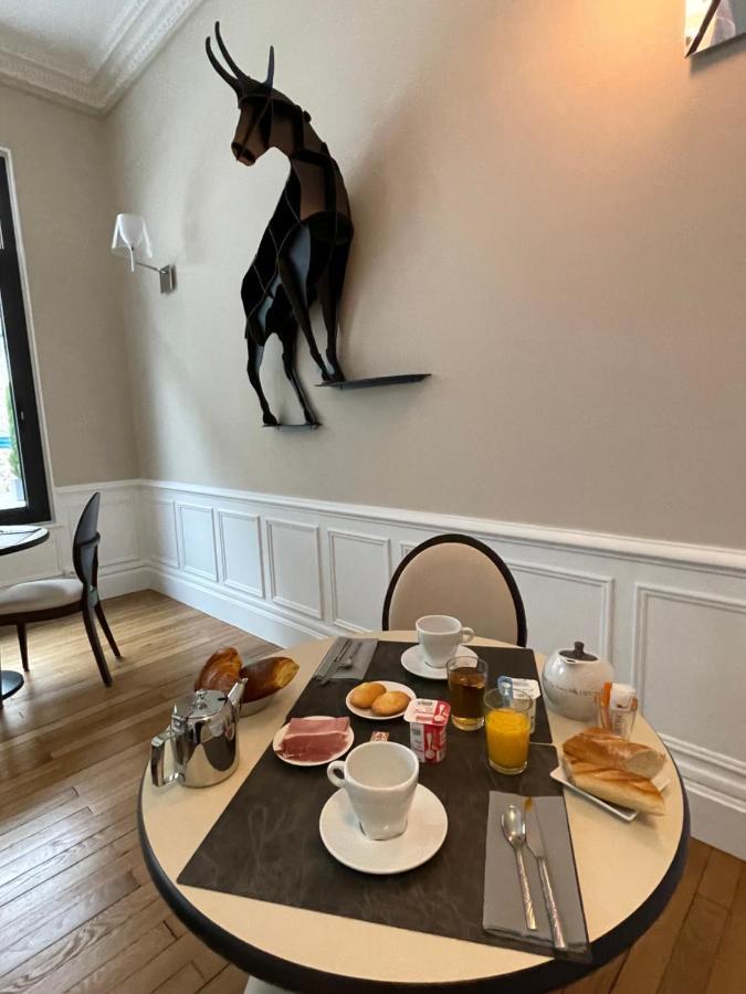 Demeures & Chateaux Le Pavillon D'Enghien, Vichy Centre Dış mekan fotoğraf